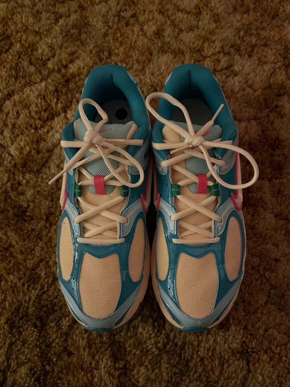 Nike V-5rn - Women’s Sneaker 11